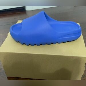 Yeezy Slide Azure